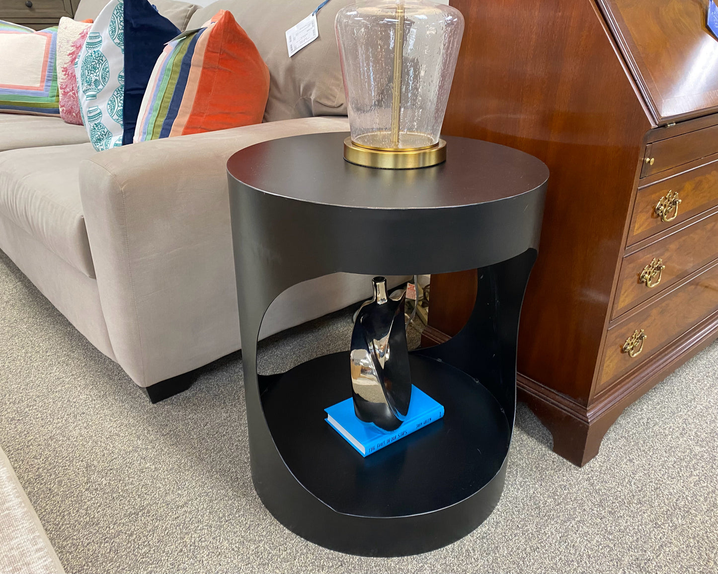 Noir Eclipse Round Side Table in Matte Black