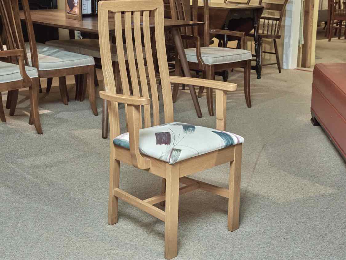 Vermont Hale  Oak Dining Table 2 Leaves , 8  Chair Set