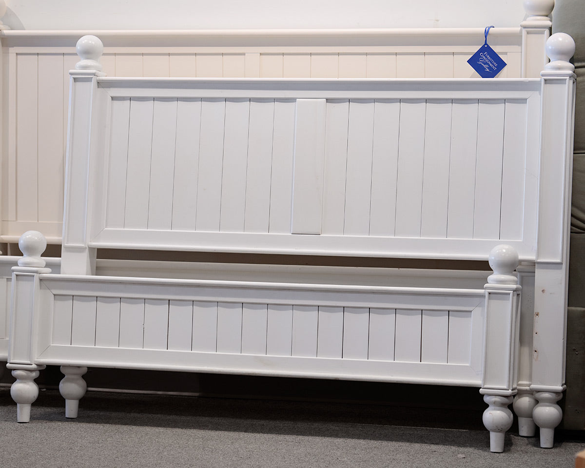 White Cannonball Top Cottage Beadboard Queen Bed