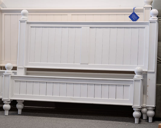 White Cannonball Top Cottage Beadboard Queen Bed