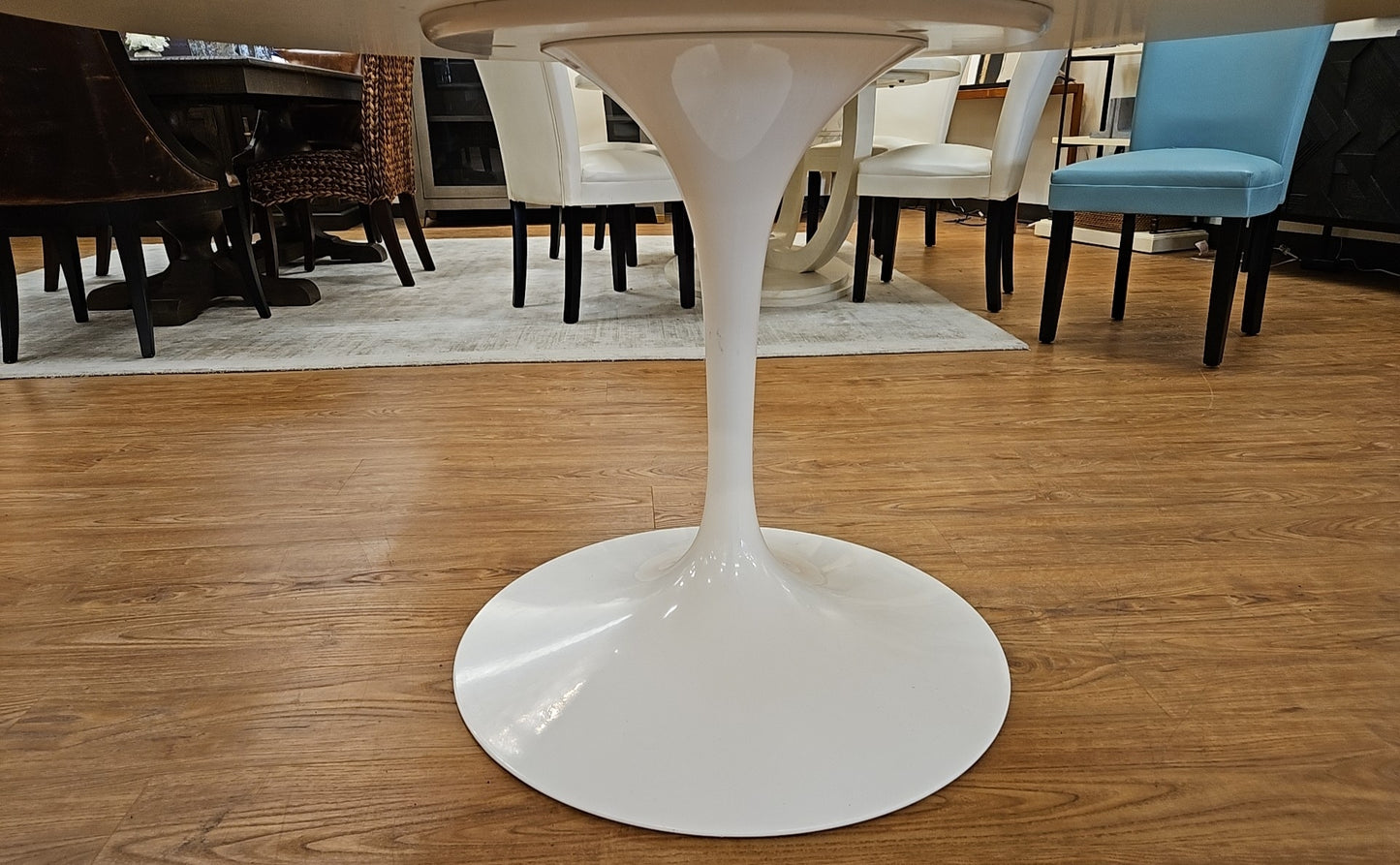 Eero Saarinen for Knoll Tulip Table