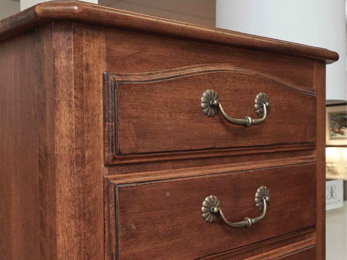 Ethan Allen French Country 7 Drawer Lingerie  Chest