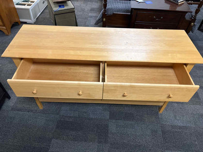 Maple six drawer Dresser w/ wooden knobs