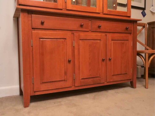 Thomasville Maple 3 Glass Doors 2 Drawers & 3 Lower Doors  Hutch
