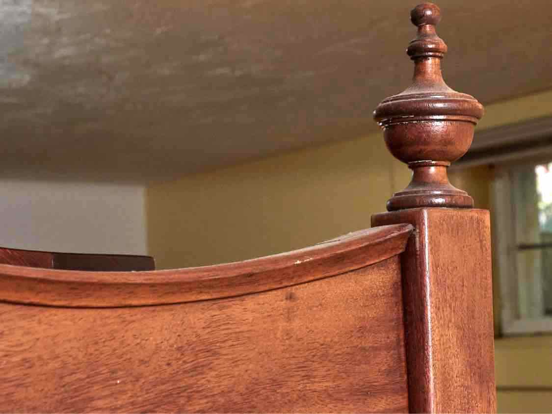Antique Tiger Maple 3 Drawer Chest With Brass Handles & Mirror