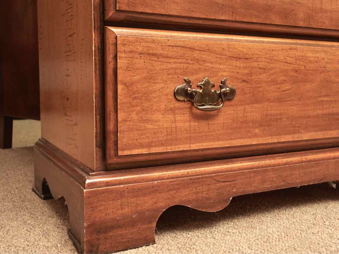 Broyhill  5 Drawer Maple Chest