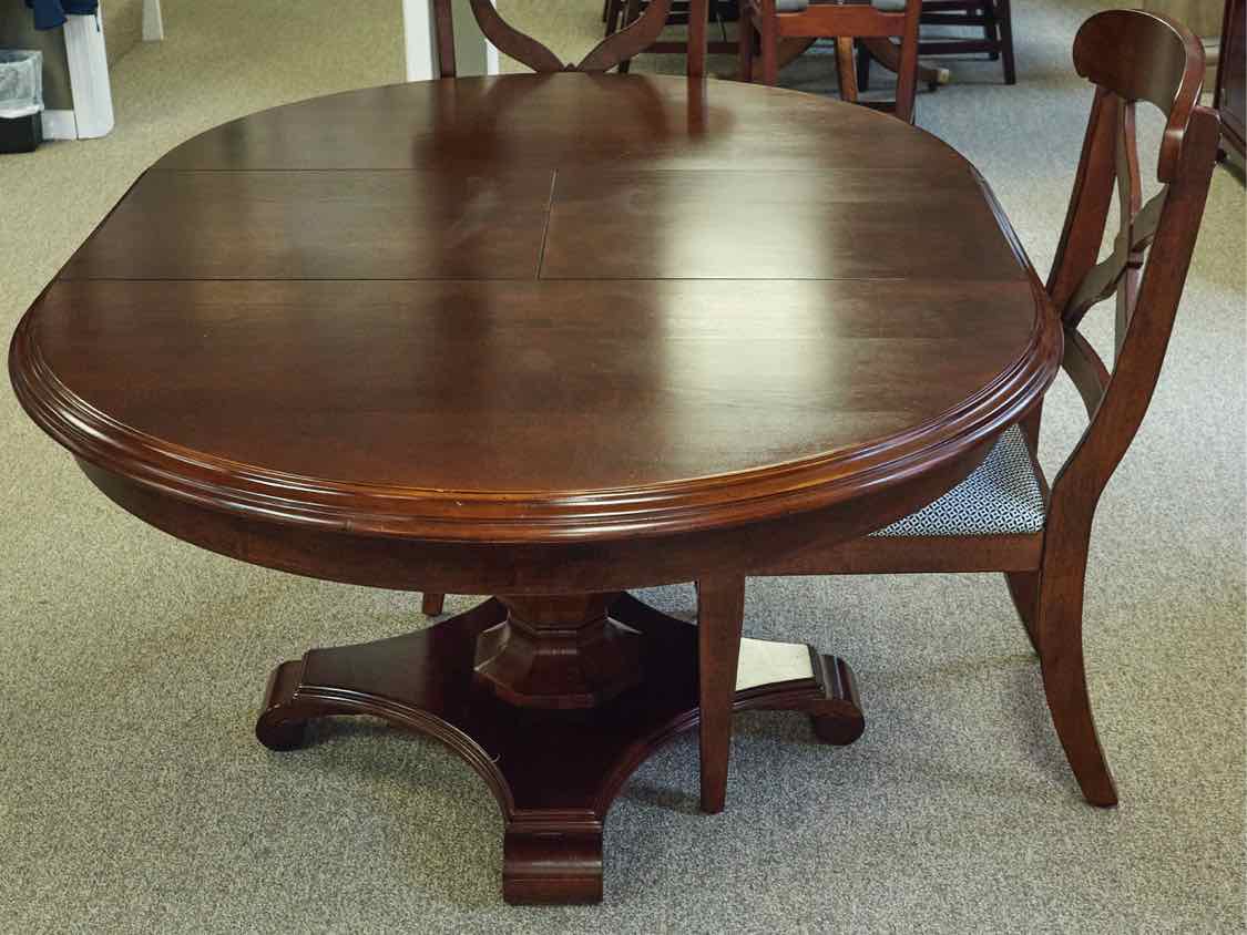 Round Cherry Pedestal Table with Leaf & Set of 4 Chairs with Navy & White Seats