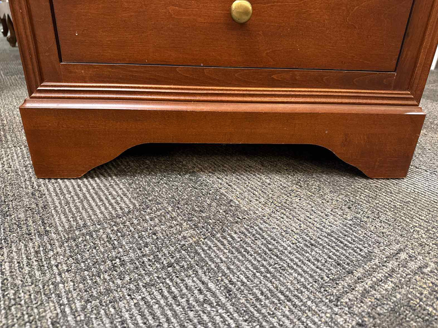 Cherry 3-Drawer Nightstand