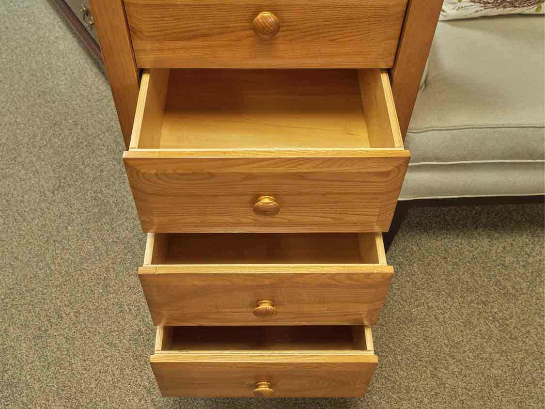 Vermont Tubbs Oak Lingerie Chest