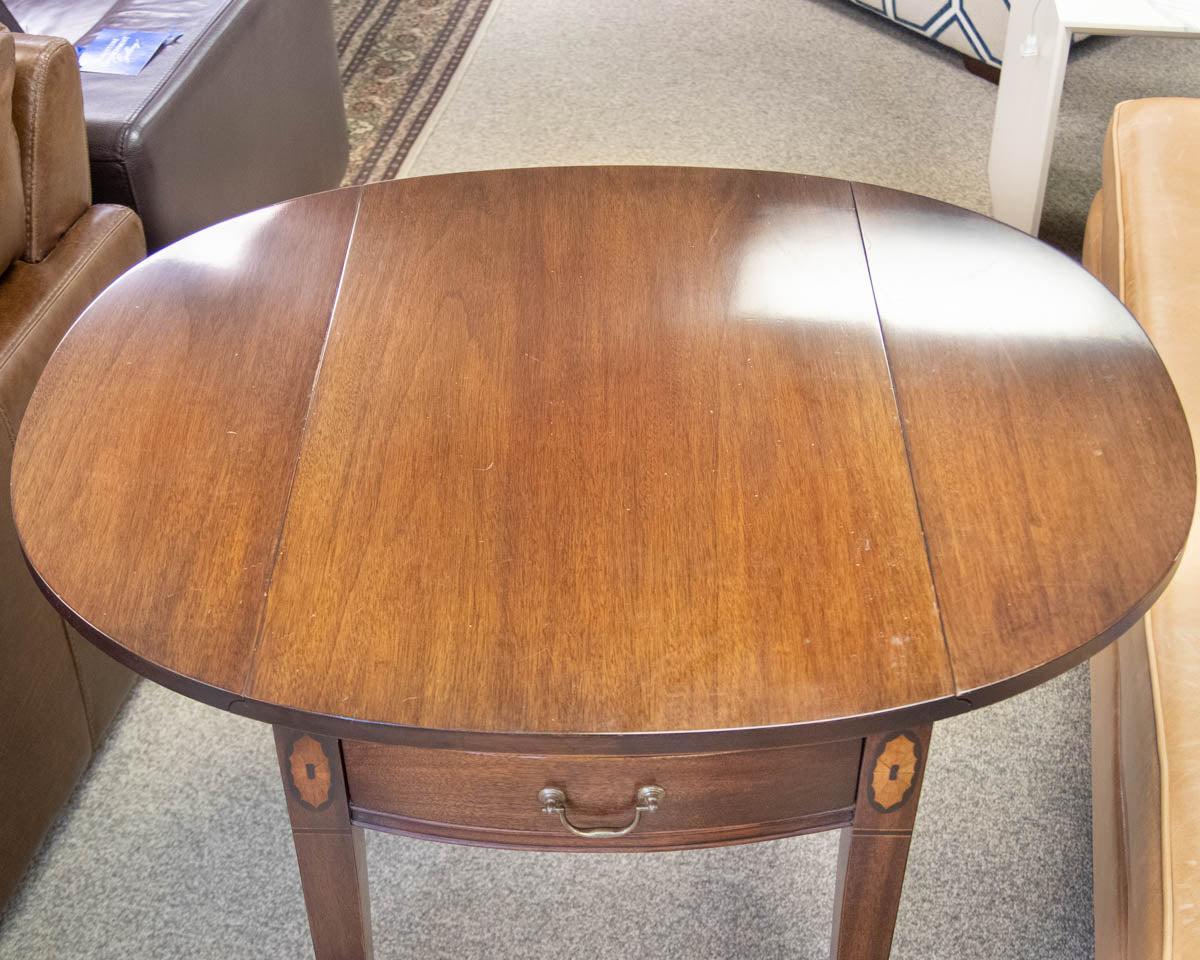 Federal Style Mahogany Inlaid Pembroke Drop Leaf Table