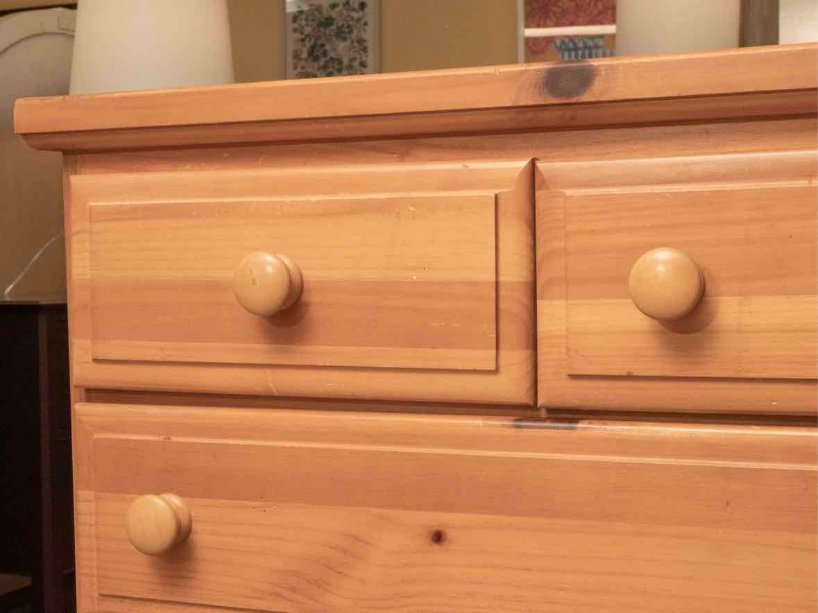 Vaughan Bassett Pine 7 Drawer  Dresser