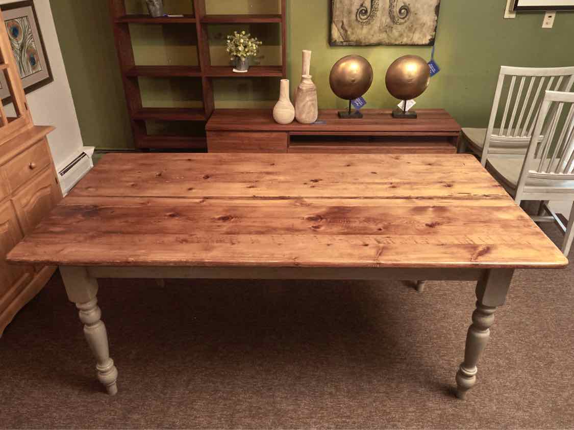 Pine Top  'Sage Green' Distressed  Finish Turned Legs Dining Table