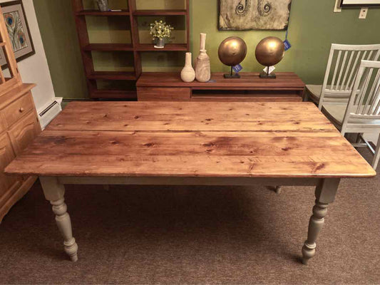 Pine Top  'Sage Green' Distressed  Finish Turned Legs Dining Table
