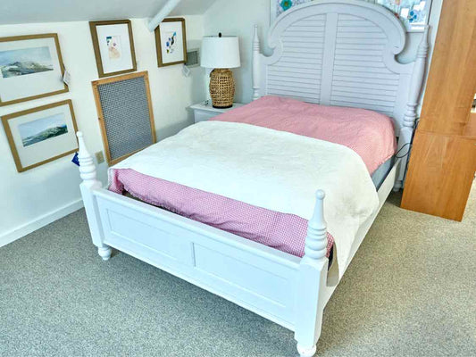 White Four Post Bed with Shutter Detail Headboard
