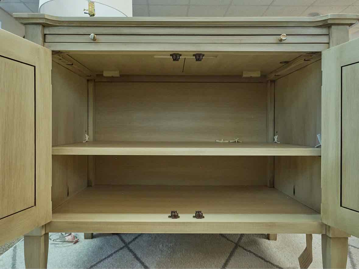 Gat Creek 2 Door Maple Hand Glazed Monnco Night Stand in Lambs Wool