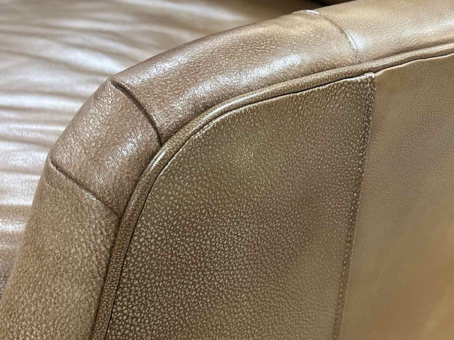 McKinley of Hickory Inc Leather Sofa