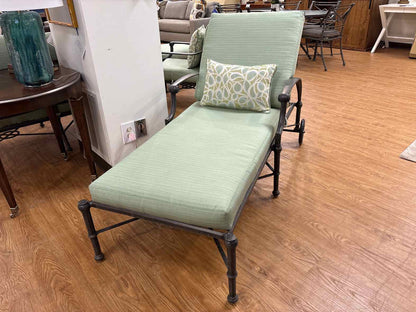 Woodard 'Delphi' Outdoor Chaise Lounger