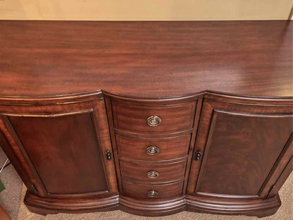 Hooker Furniture Mahogany 4 Drawer 2 Door  Sideboard