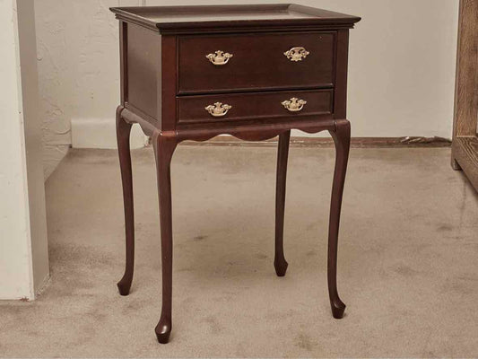 Bombay Mahogany Queen Anne Accent Table