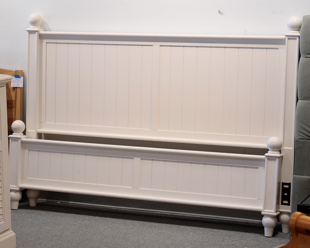White Cannonball Top Cottage Beadboard King Bed