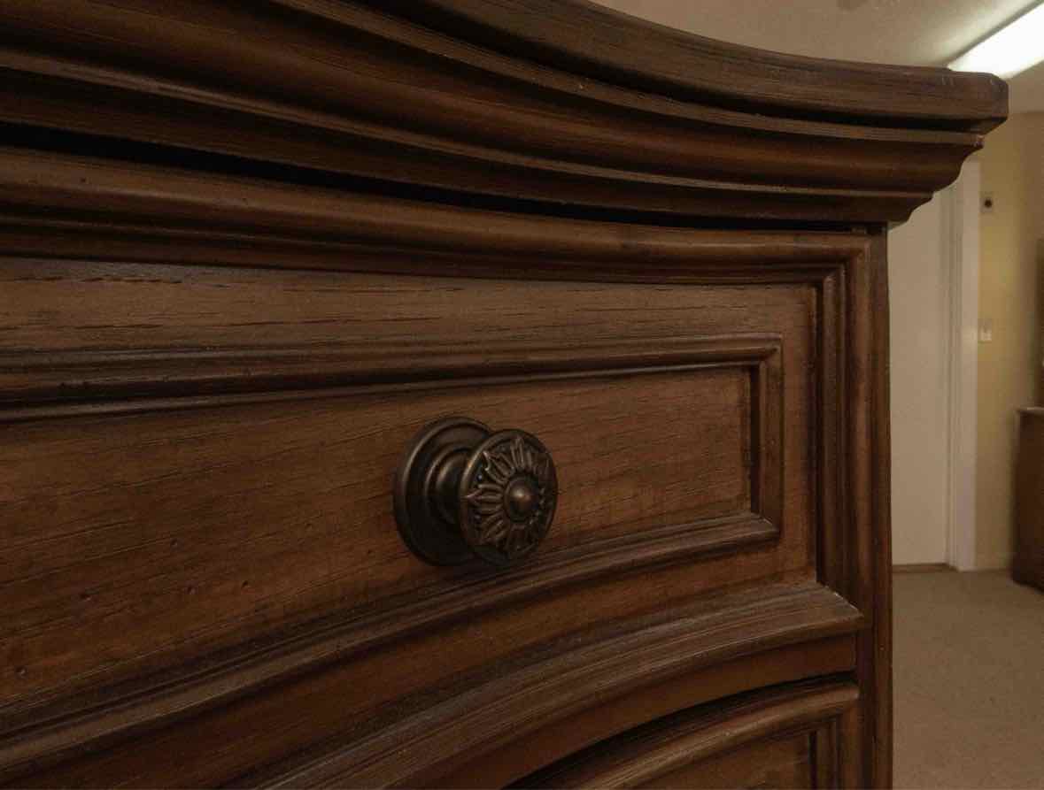 Espesso Finish 5 Drawer 1 Secret Drawer&  Flip Top Mirror Chest