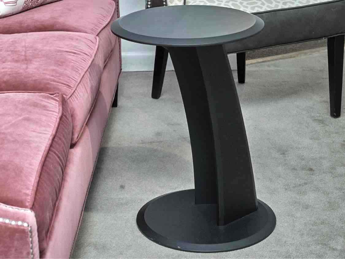 Black Finish Round Contemporary Accent Table