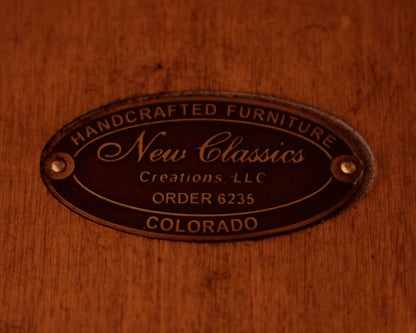 New Classic Furniture Round Dining Table w/ Inlaid Star