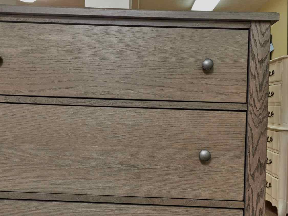 Vaughan Bassett  Fundamentals Grey 4 Drawer  Chest