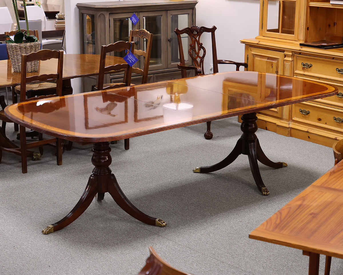 Ethan Allen Double Pedestal Mahogany Dining Table with 2 Leaves