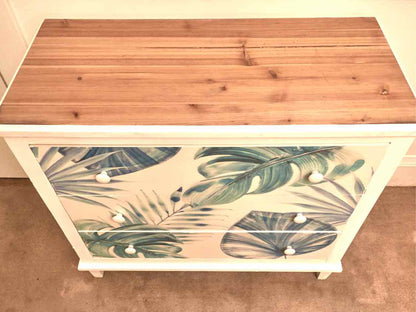 White Finish With Leaf Motif Decor 3 Drawer Chest