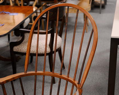 Nichols & Stone Dining Table & Chair Set