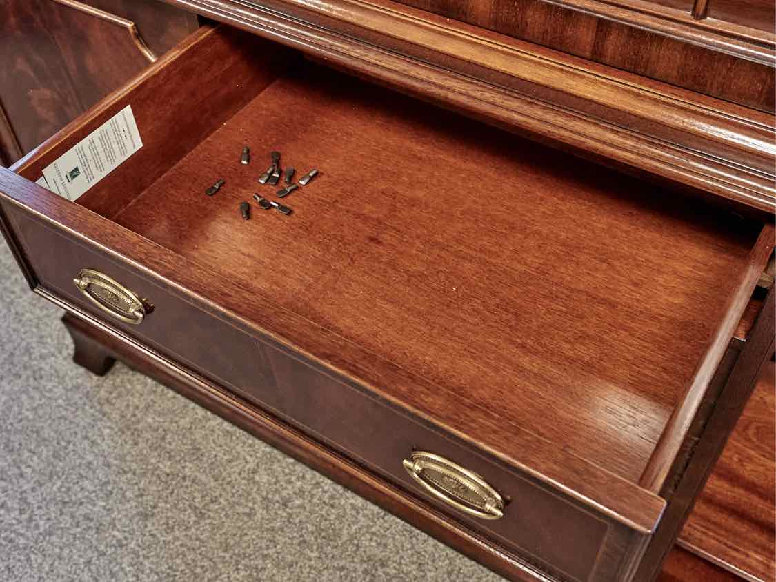 Heldense Inalid Mahogany Two Piece China Cabinet