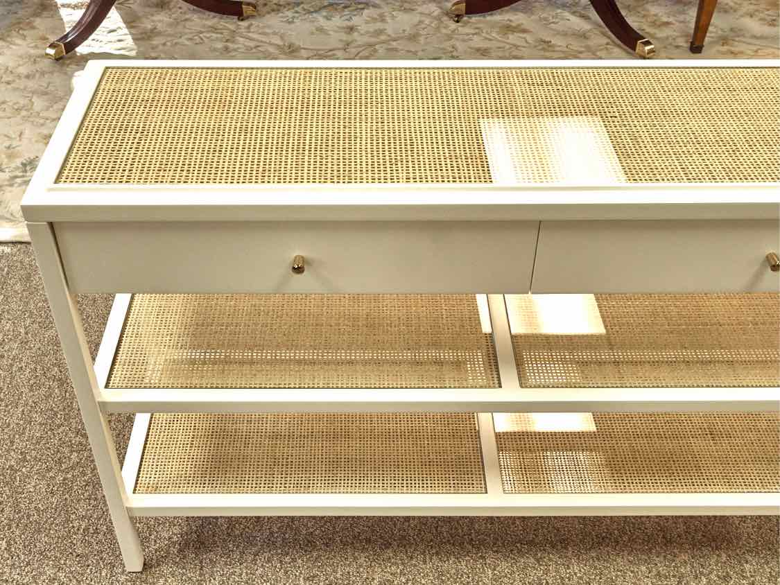 Villa & House Canaan Console in Vanilla