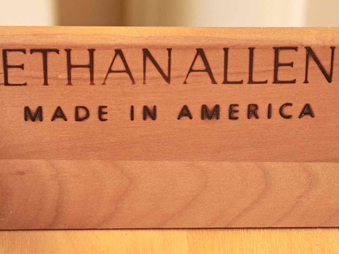 Ethan Allen Cherry Georgian Style 4  Drawer Brass Handles  Nightstand