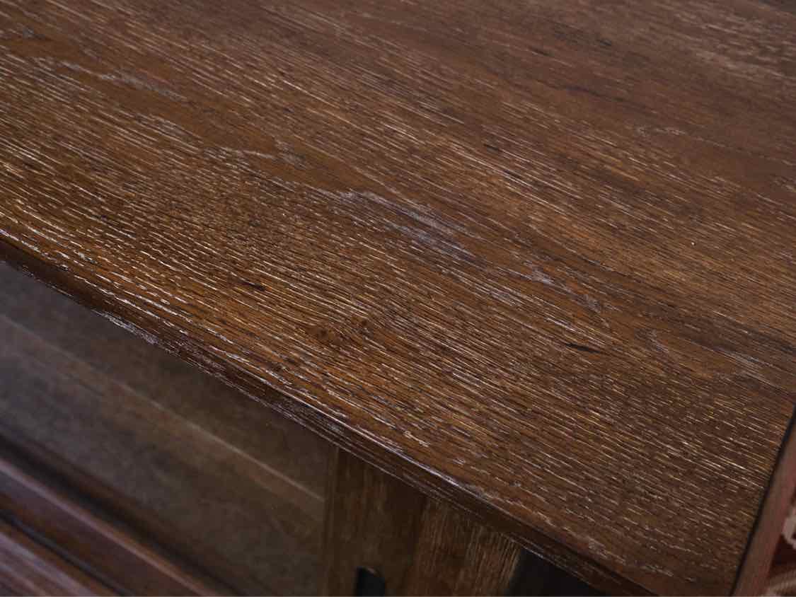 Bassett Weather Oak Console with 2 Sliding Glass doors