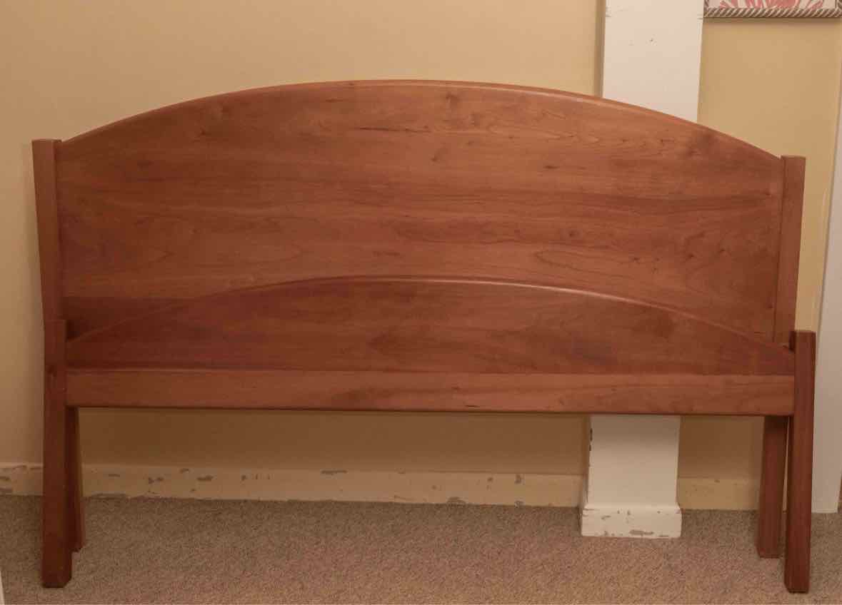 Pompanoosuc Mills Natural Cherry  Queen Bed