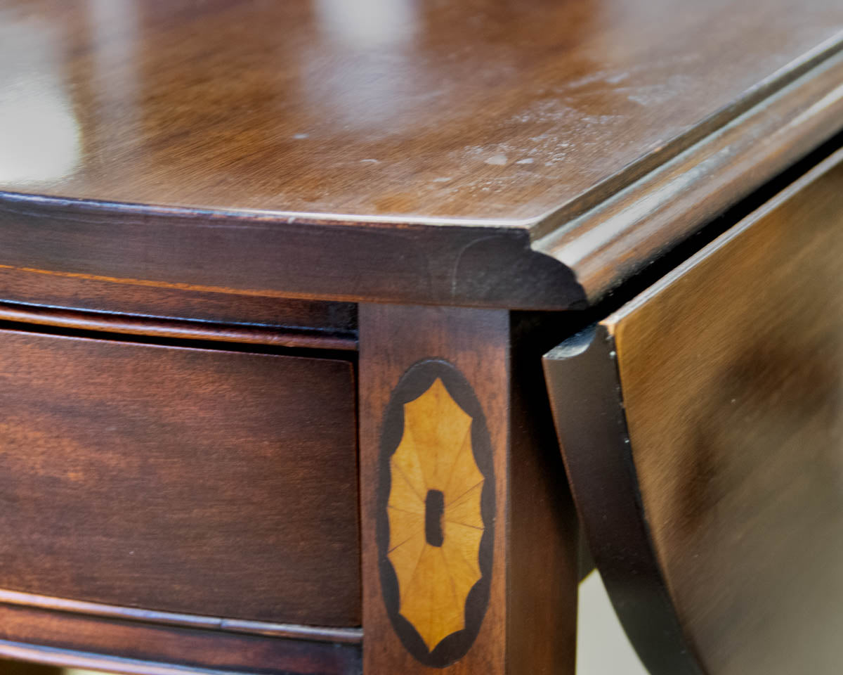 Federal Style Mahogany Inlaid Pembroke Drop Leaf Table