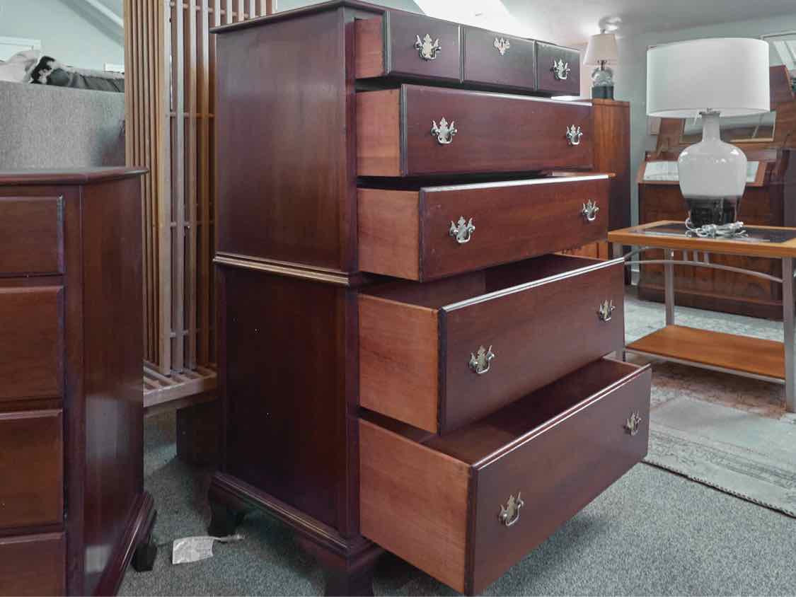 Hungerford Furniture Mahogany 5 Drawer Chest on Chest