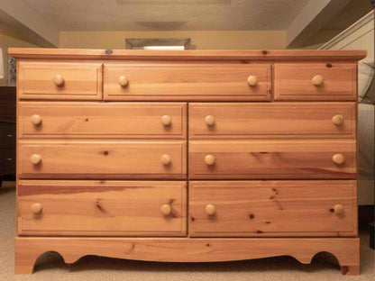 Vaughan Bassett Pine 7 Drawer  Dresser