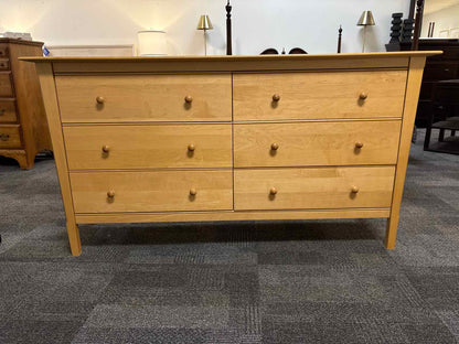 Maple six drawer Dresser w/ wooden knobs