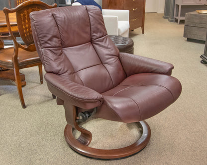 Ekornes Stressless Mayfair Large Recliner & Ottoman in Merlot Leather