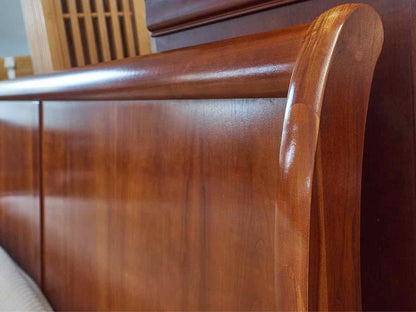 Stanley Cherry King Sleigh Bed