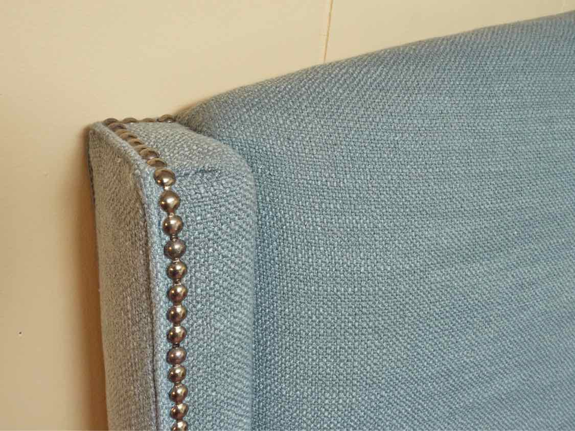 Heather Blue Tweed Upholsterd Full Beds
