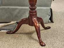 Kindel Mahogany Round Pedestal Table