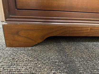 8-Drawer Vintage Dresser