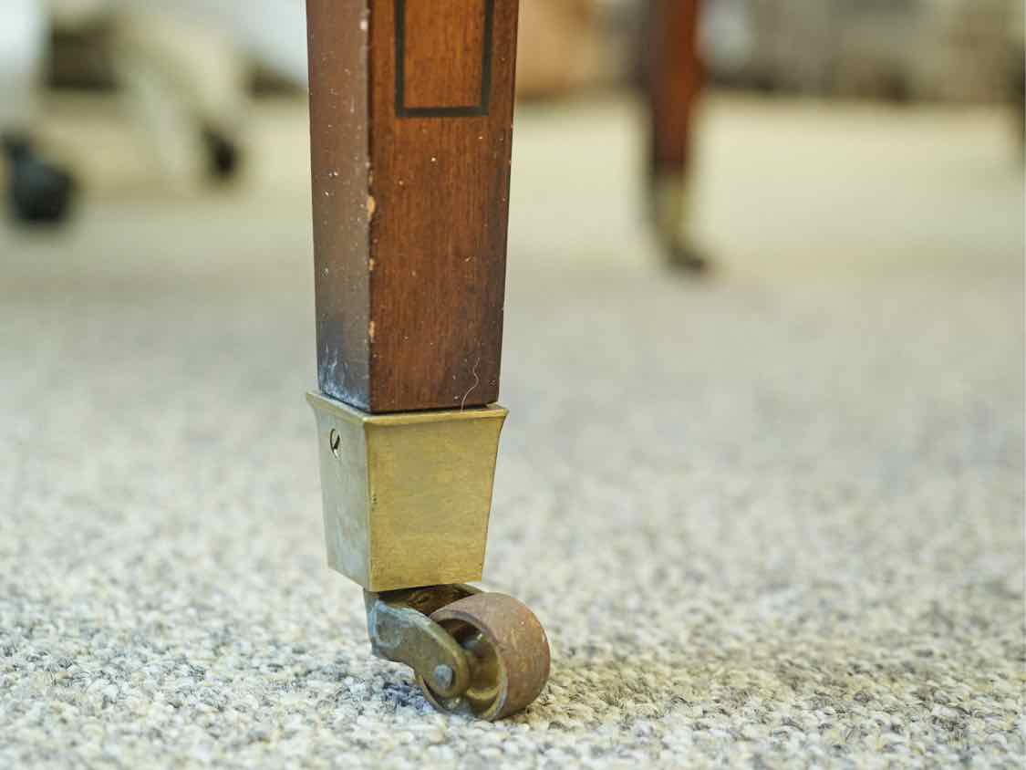 Old Colony Mahogany Drop Leaf Side Table