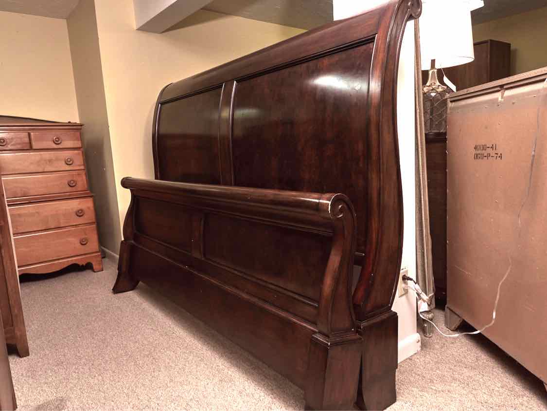 Bernhardt Cherry Sleigh King Bed Includes Siderails & Slats