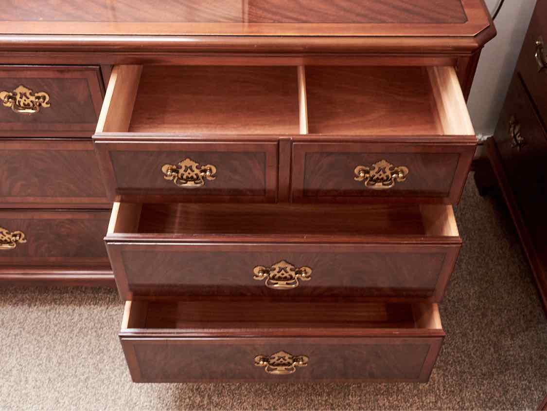Drexel Burled Mahogany Dresser with 6 Drawers & Brass Handle Pulls