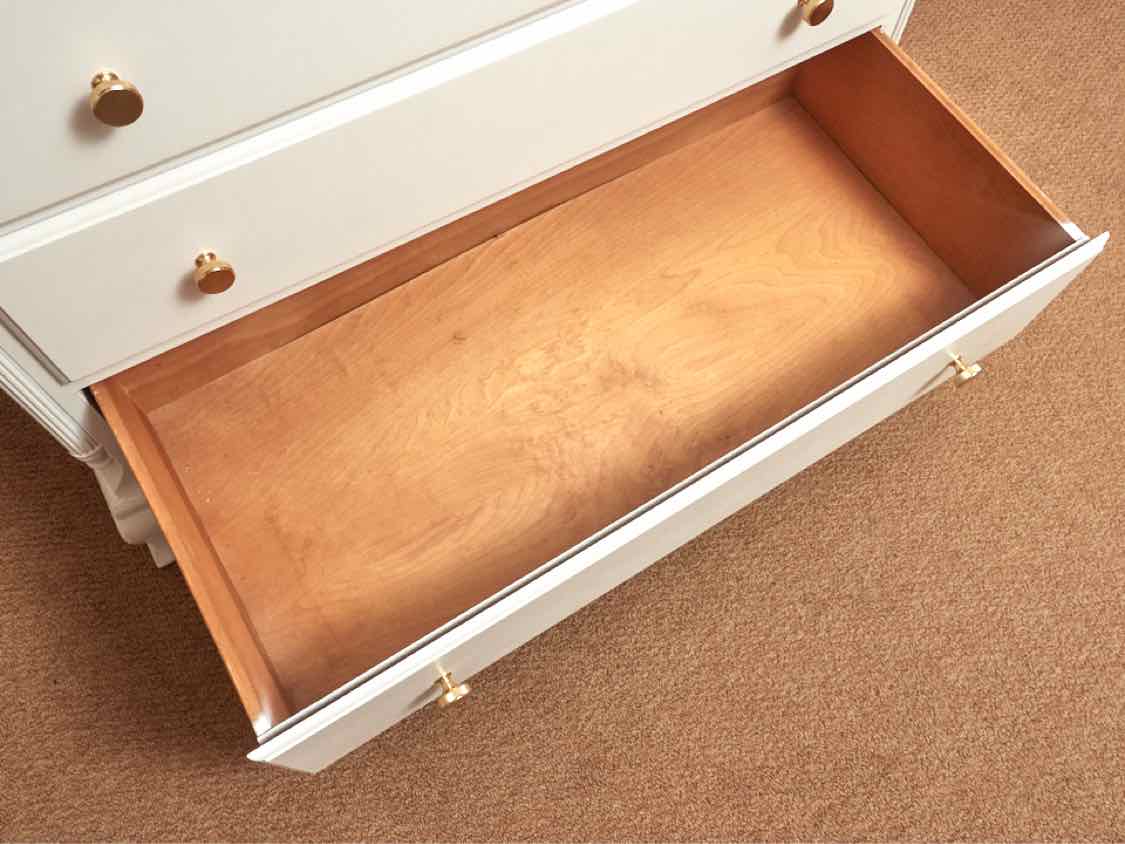 Solid Mahogany Dresser with Arctic White Finish & 4 Drawers