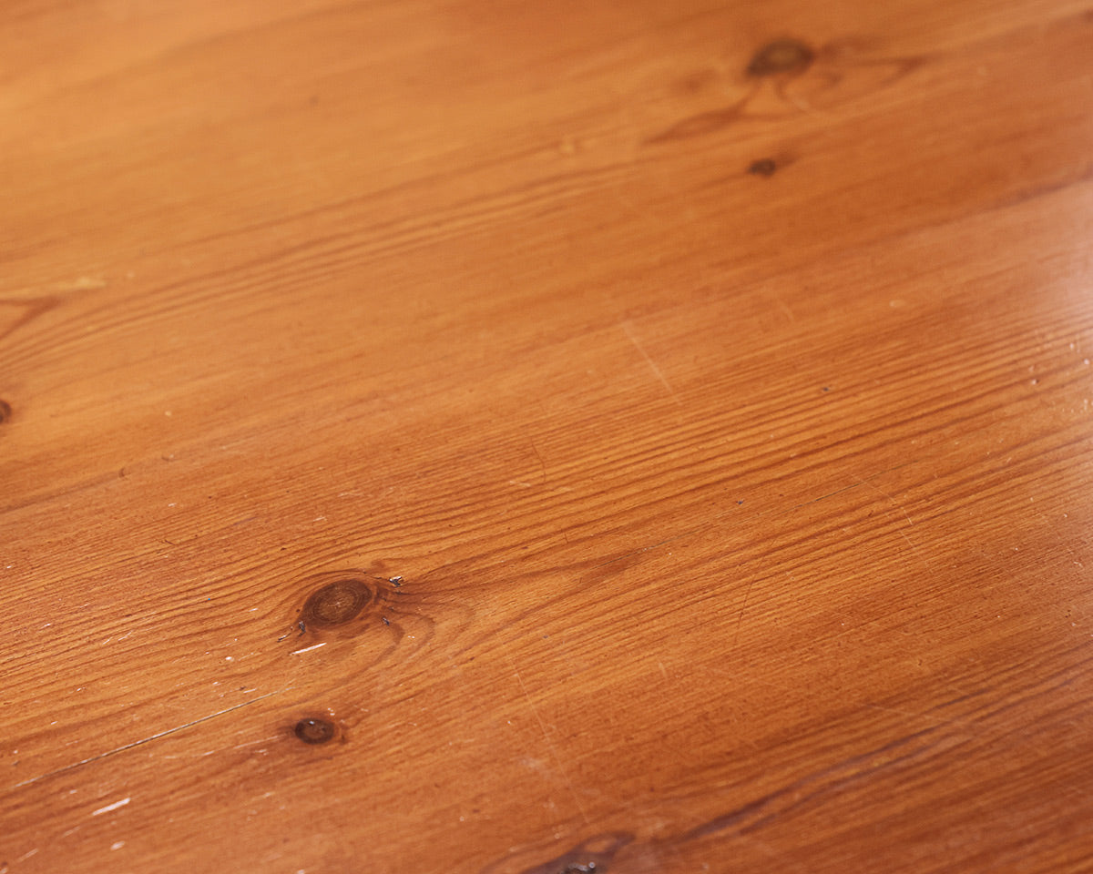 Round Wooden Pedestal Dining Table